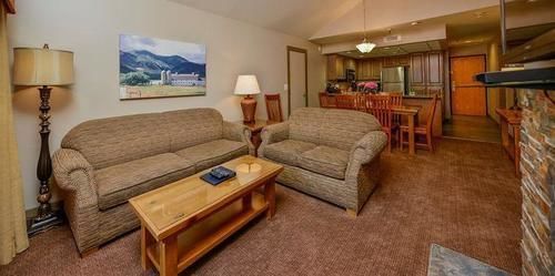 Raintree's Park Plaza Park Park City