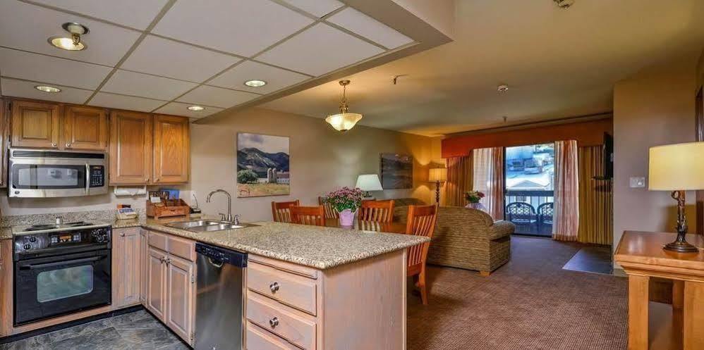 Raintree's Park Plaza Park Park City