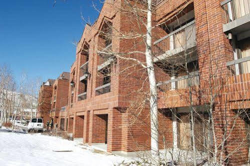 Raintree's Park Plaza Park 3*