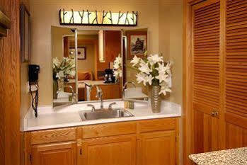 Resort Raintree's Park Plaza Park